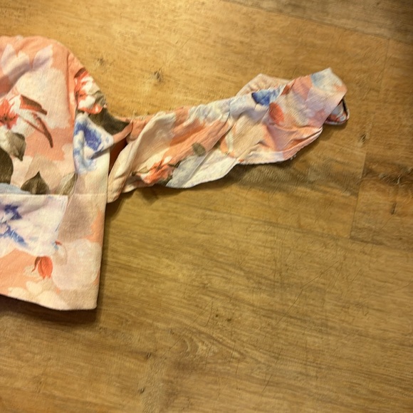 Express Floral Ruffle Off The Shoulder Crop Top - Picture 6 of 8